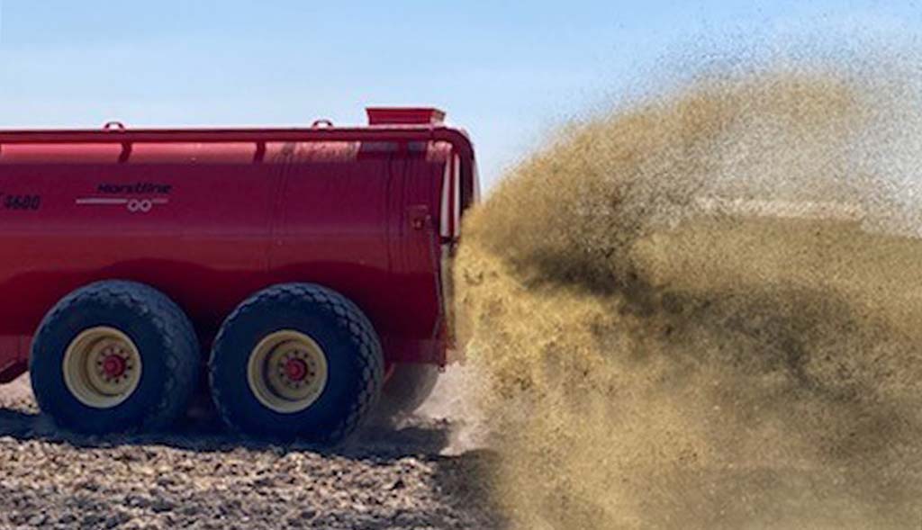 Horstline Manure Tank Trailer Spreading 2